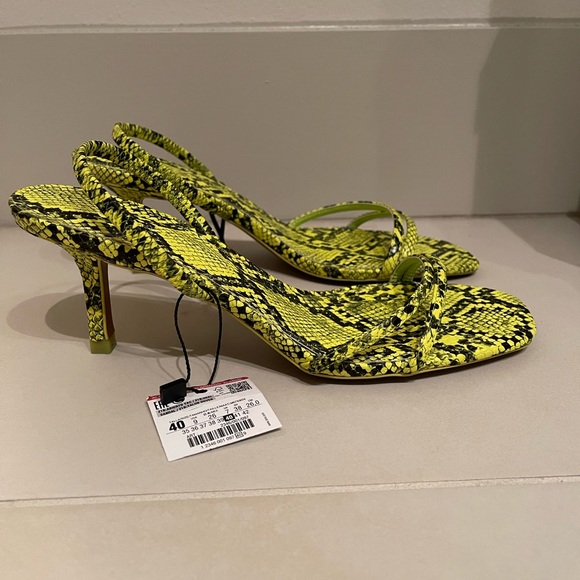 Zara Shoes - Zara Snakeskin Heel size 40